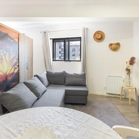 Praca Al Apartment *